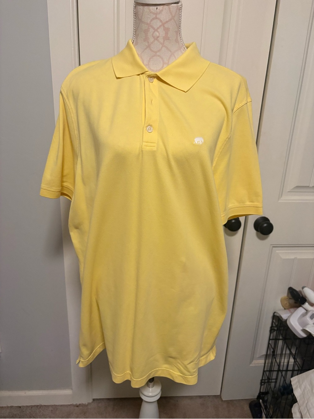 Banana Republic Men's Pale Yellow Polo Shirt